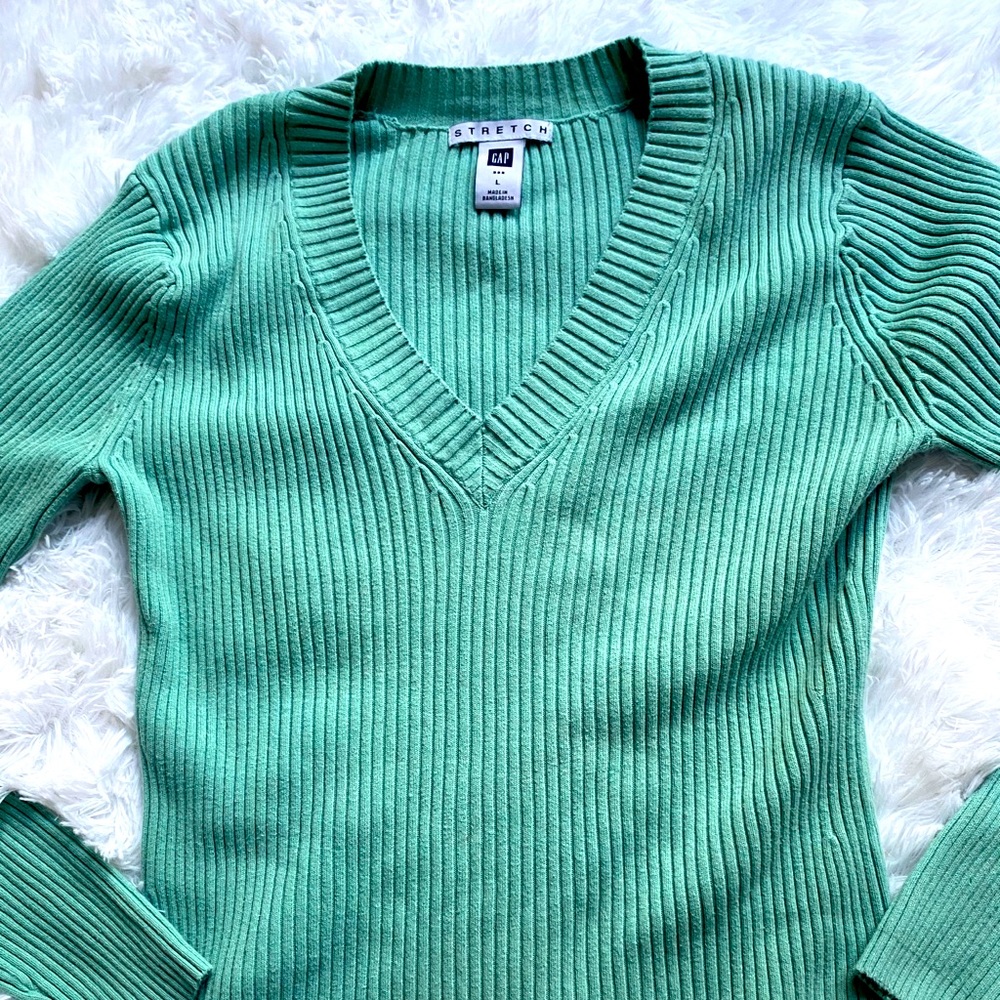 Gap women’s sweater